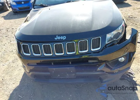 2019 Jeep Compass Latitude 4X4 из США, поврежденный, VIN 3C4NJDBBXKT734515